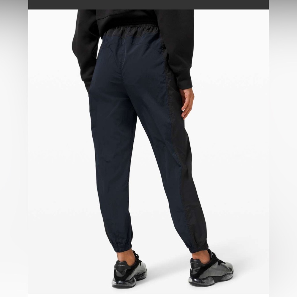 Lululemon Evergreen Track Pant - Picture 2 of 12